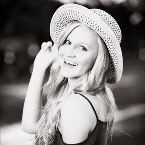 Meet your Posher, Kenzie